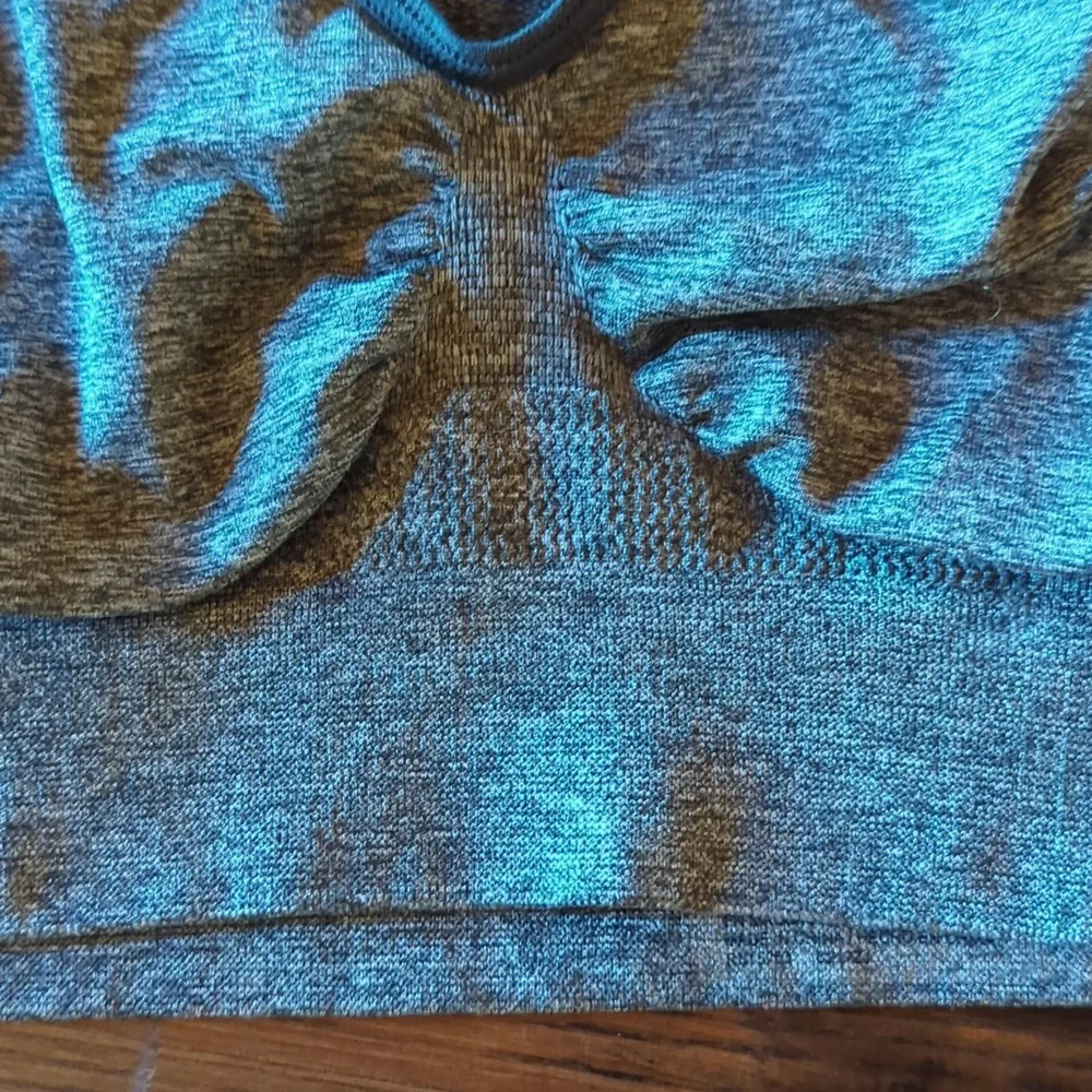 Pair of Hanes Cozy Racerback Sports/T-shirt Bras. Sz L - Picture 2 of 7